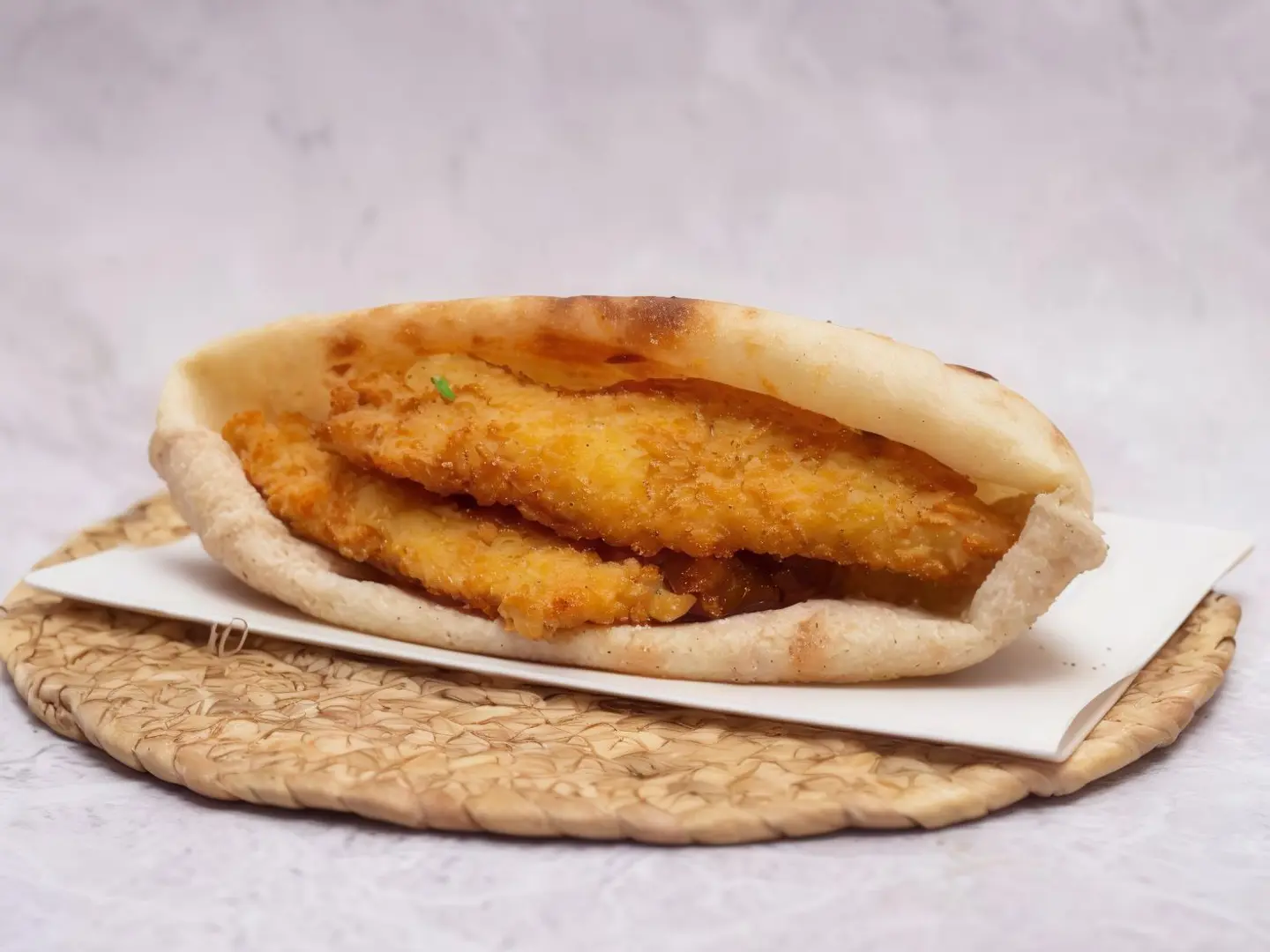 ساندويش سمك