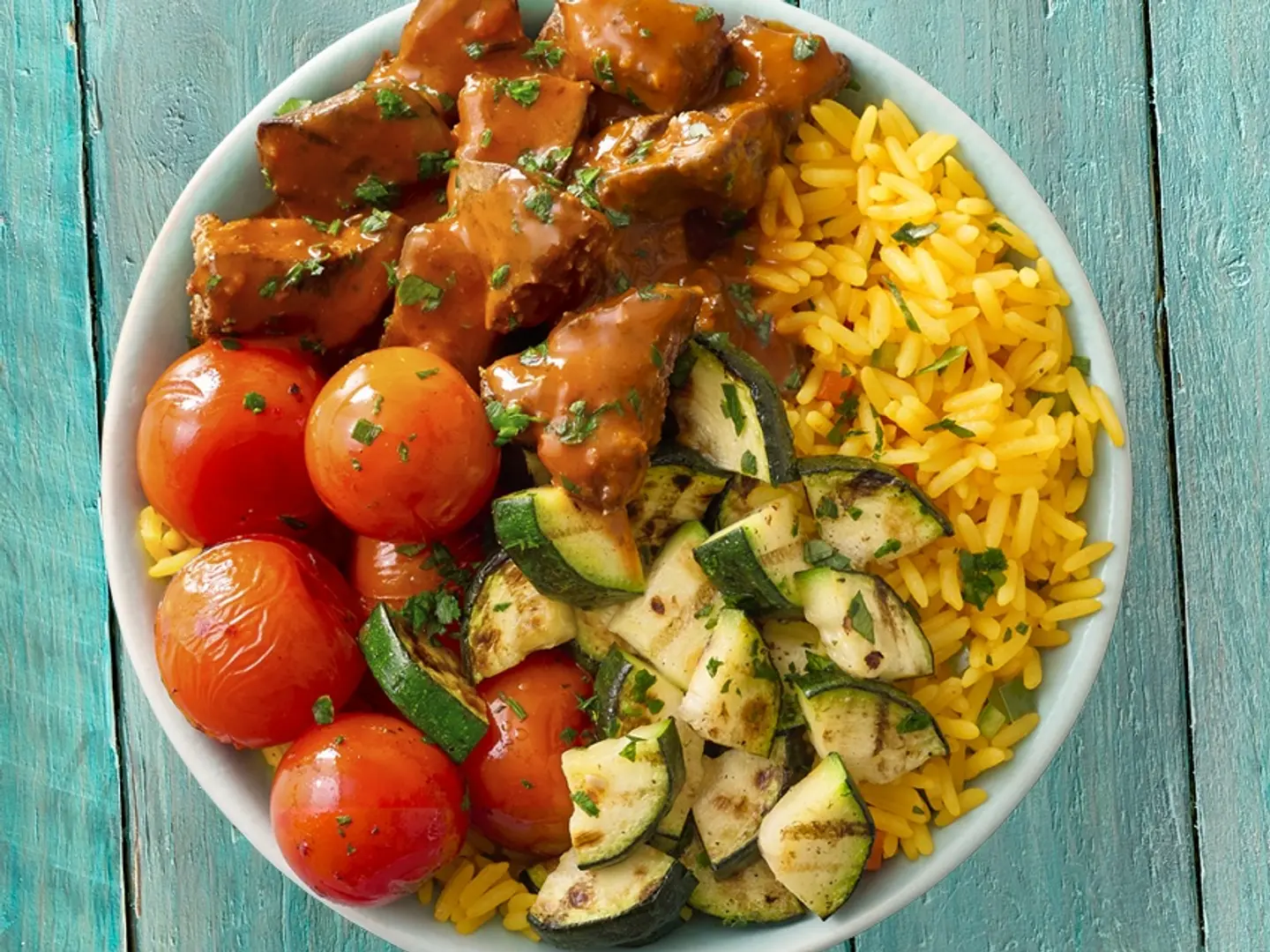 كبدة الدجاج مع الارز بالخضاروالتوابل الحاره