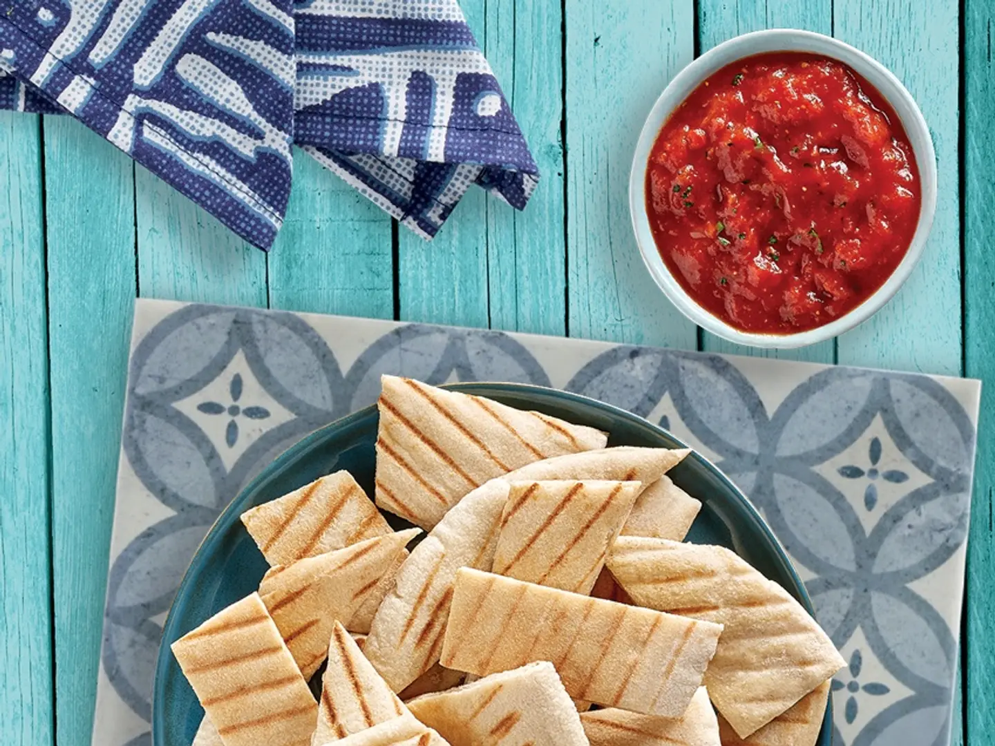 Red Pepper Dip & Pita Bread