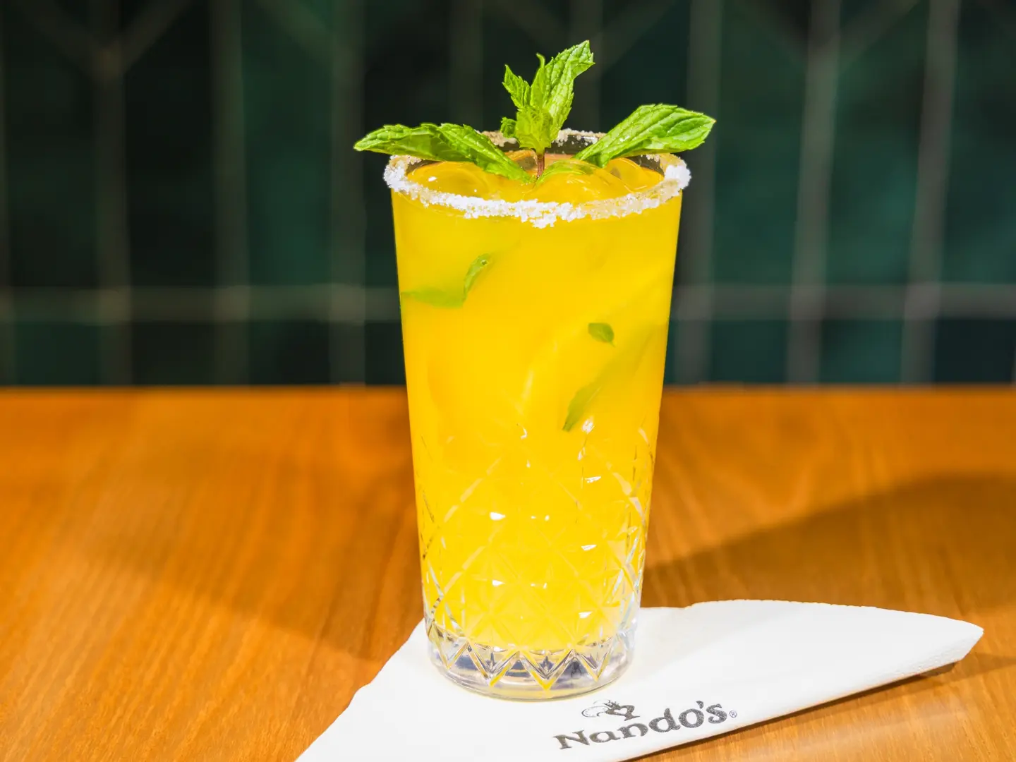 موهيتو البرتقال والرمان