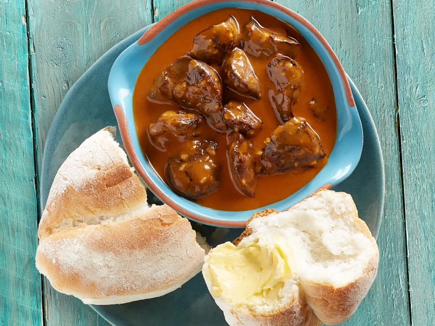 كبدة دجاج مع الخبز البرتغالي