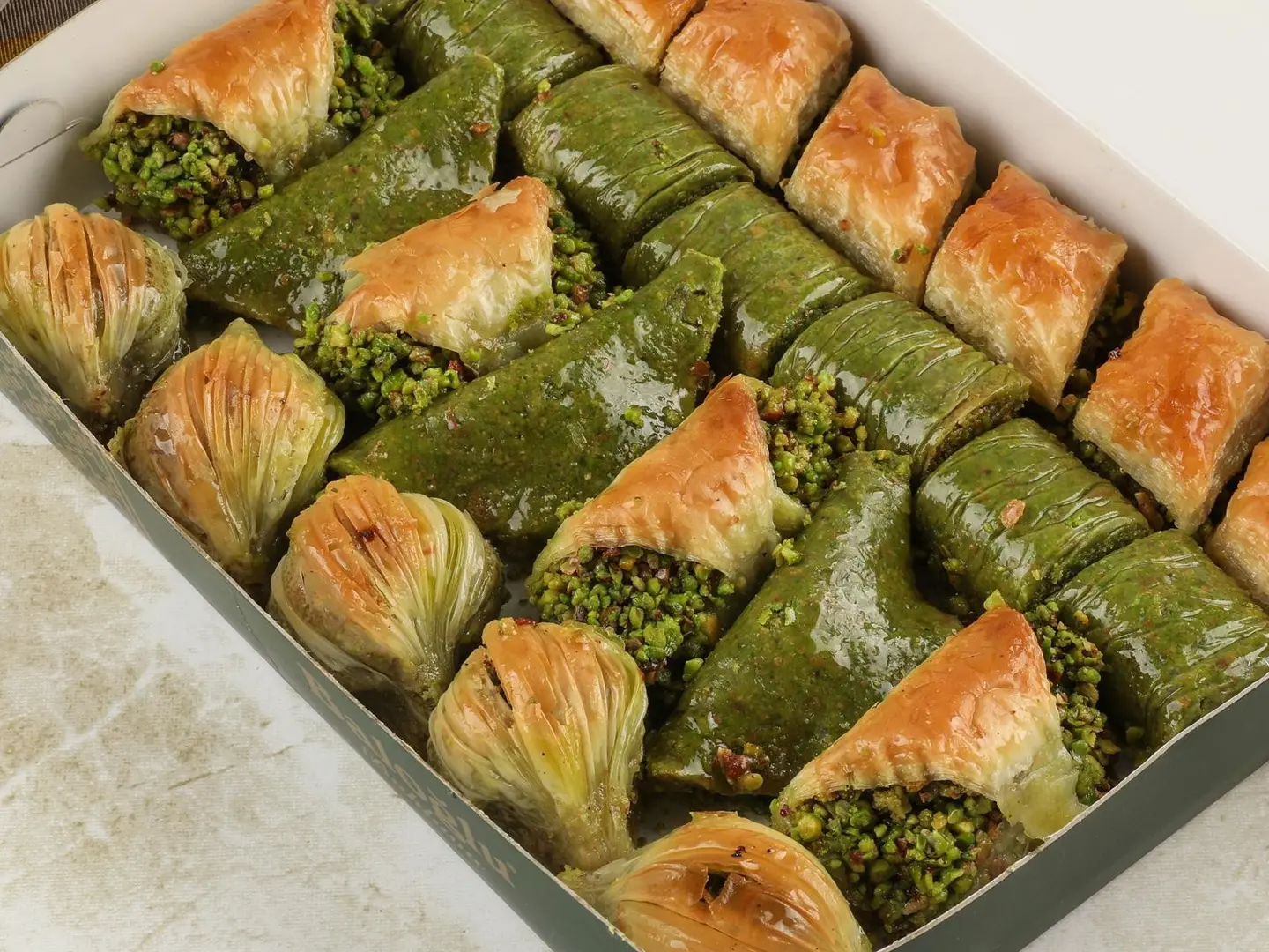 بقلاوة مشكلة