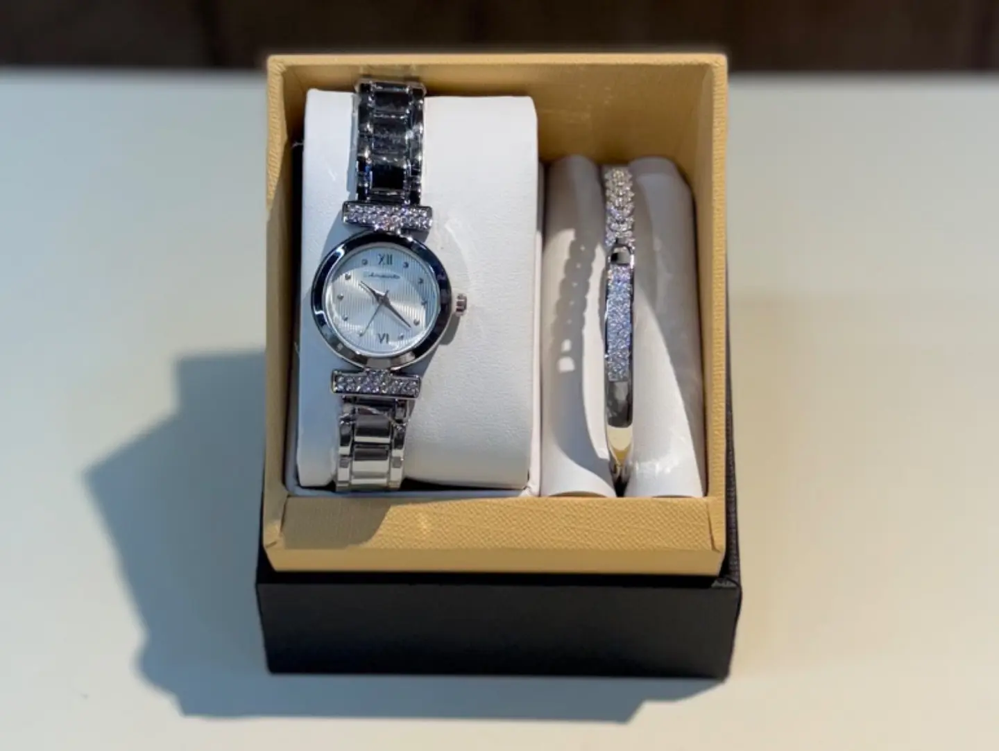 طقم نسائي - ٥