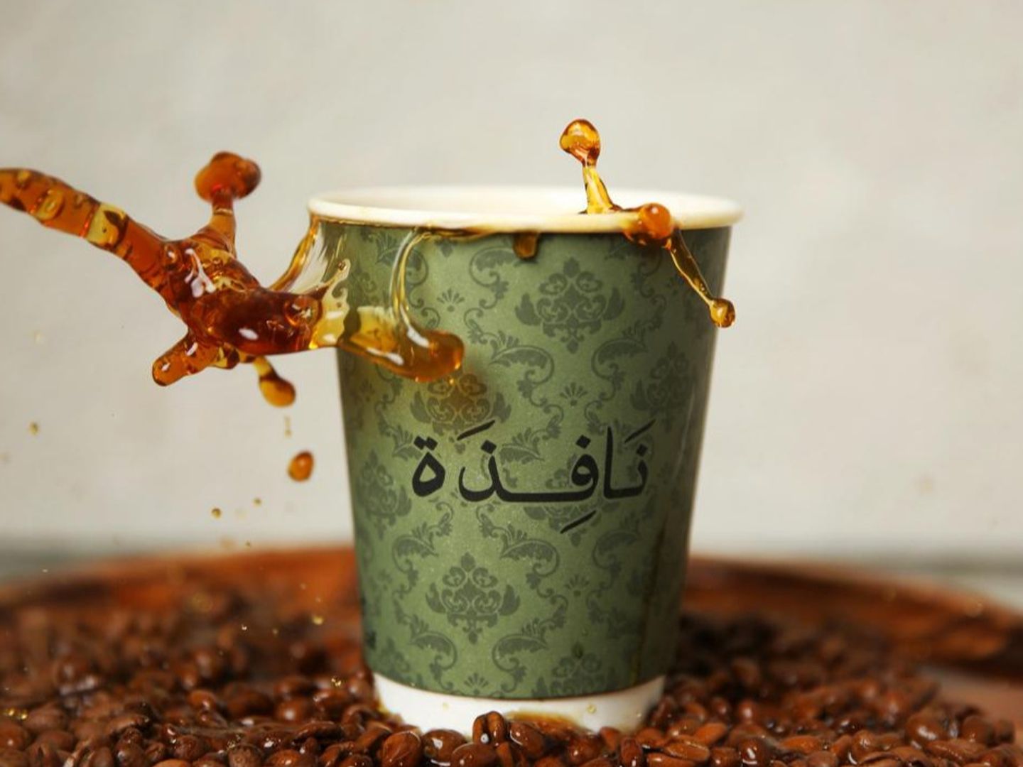 قهوه قهوه في 60 يمني بارد كبير