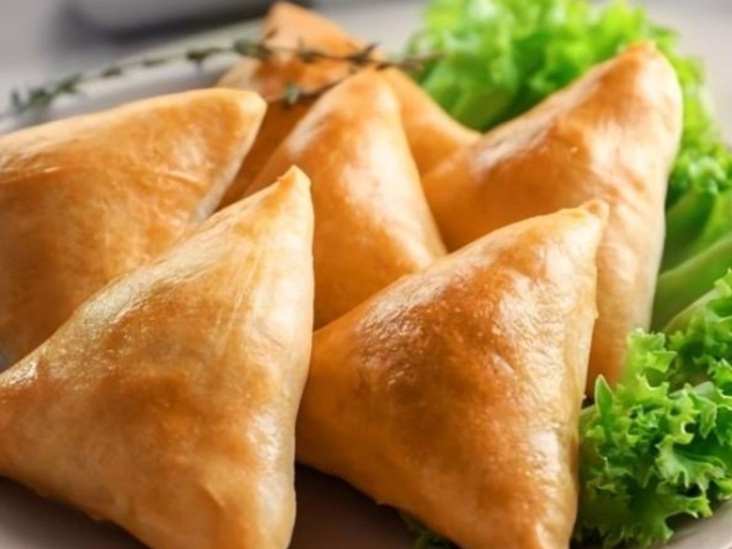 Chicken Sambusa Box 12 Pieces