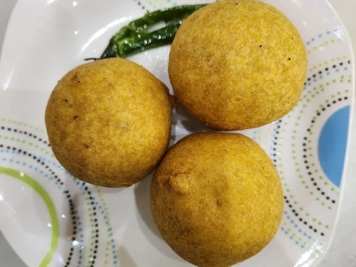 Aalu Vada 2 Pieces