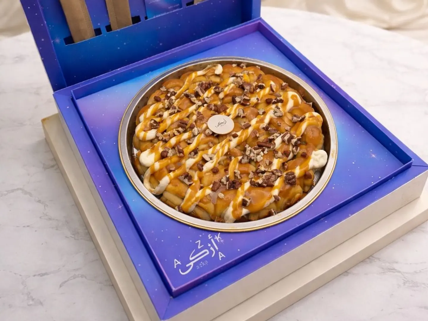 Crème Cheese Nut Cinnabon