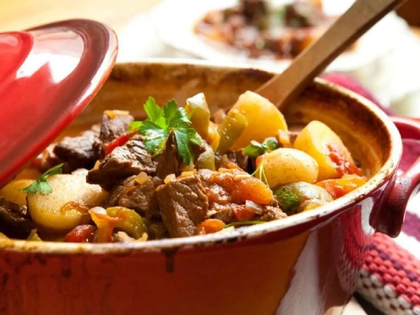 افطار طاجن لحم بالخضار