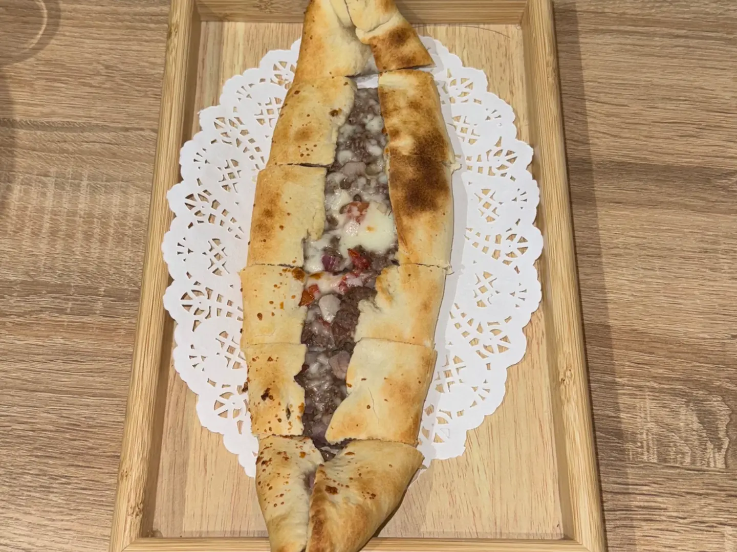 فطيرة لحم مع الجبنة