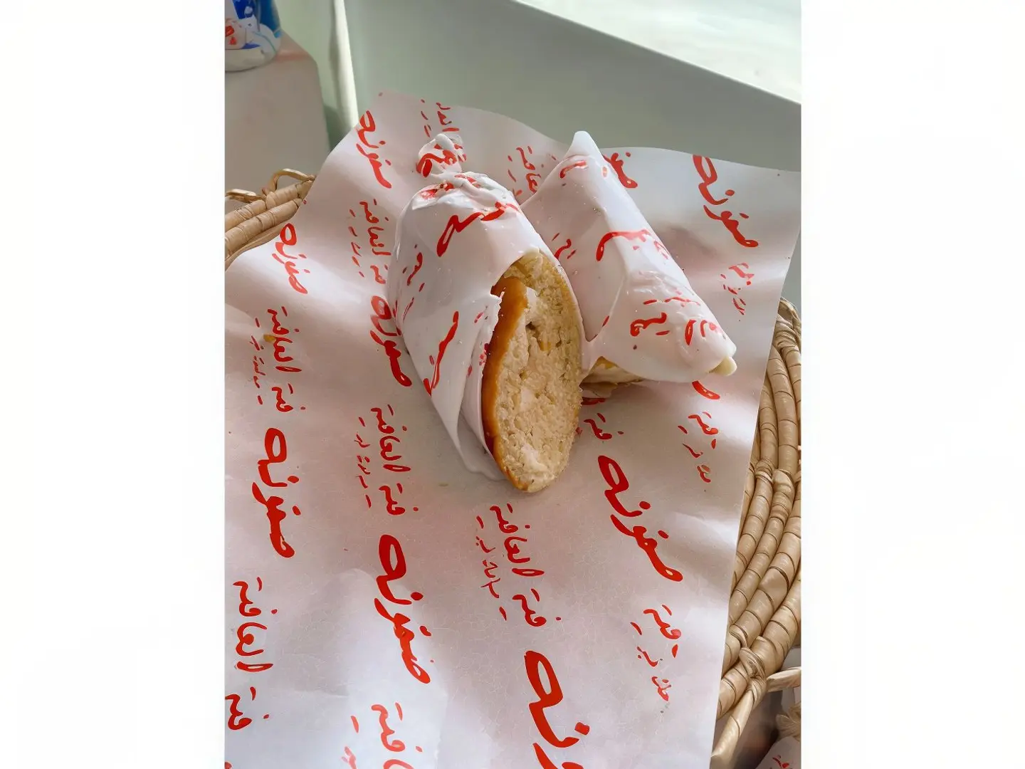 طحينية وجبن سائل