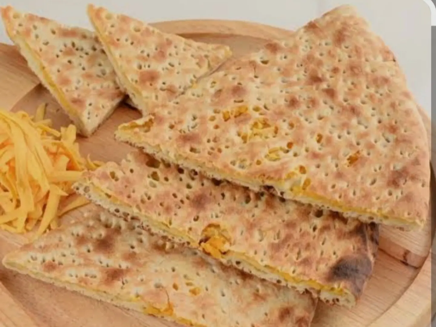 خبز تميس جبن شيدر