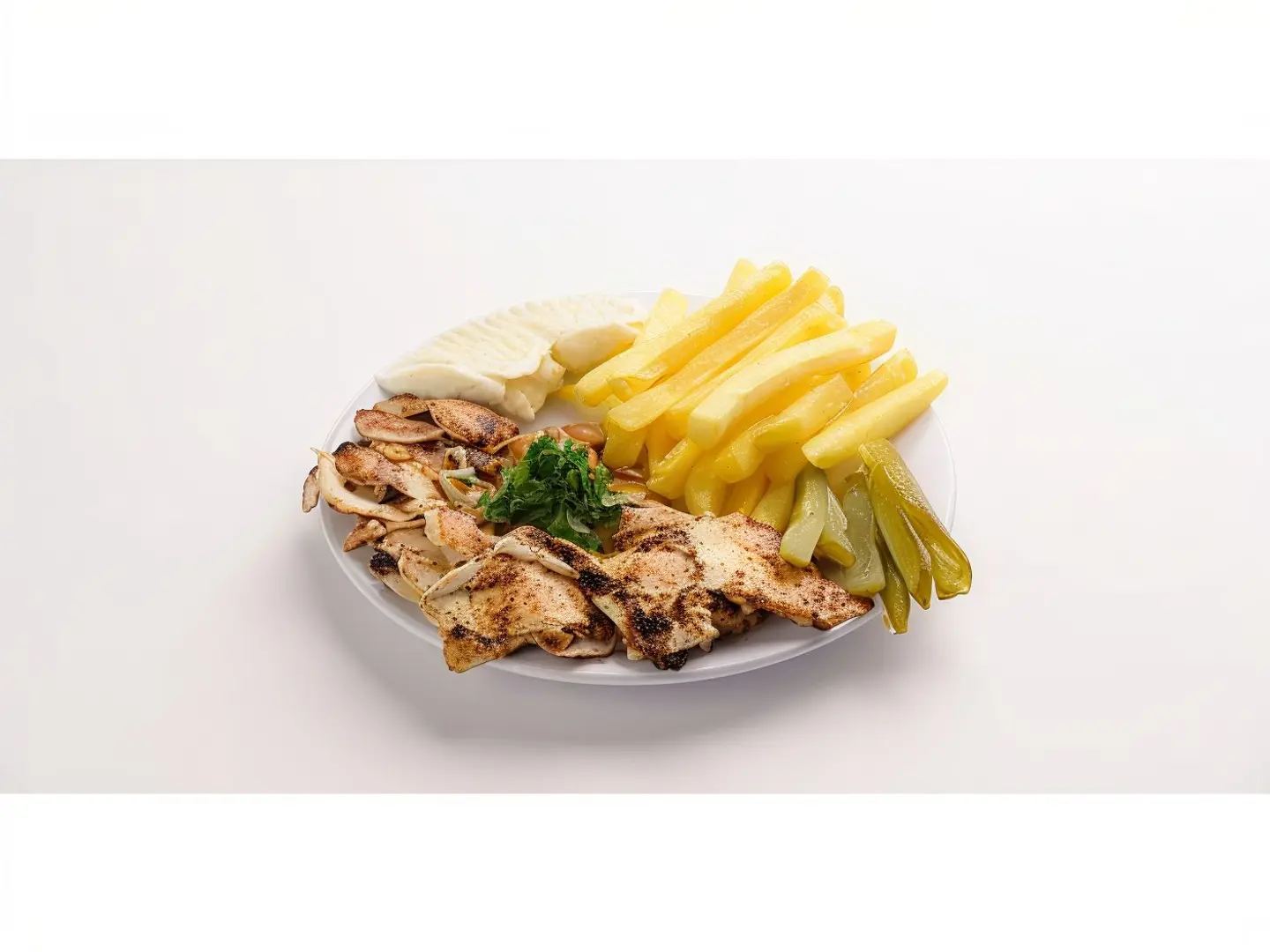 صحن شاورما مع بطاطس