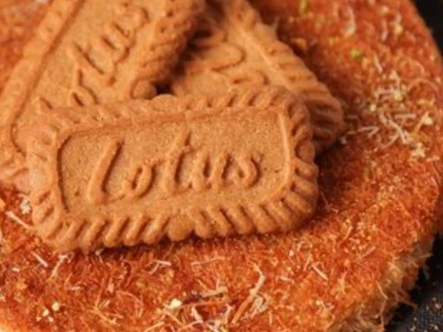 بوكس كنافه بالوتس كبير