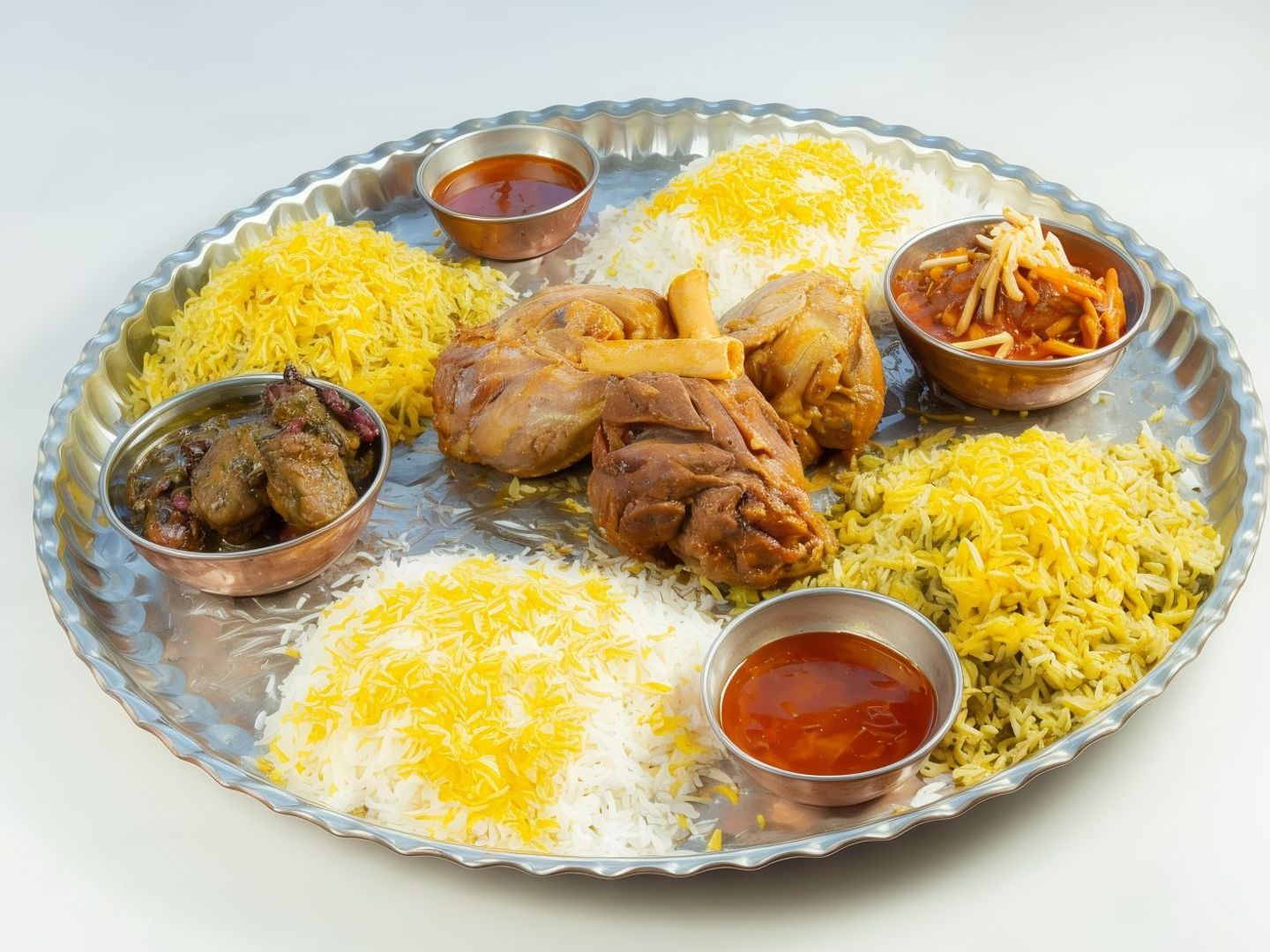 طبق زعفران الخاص ٤-٦ أشخاص