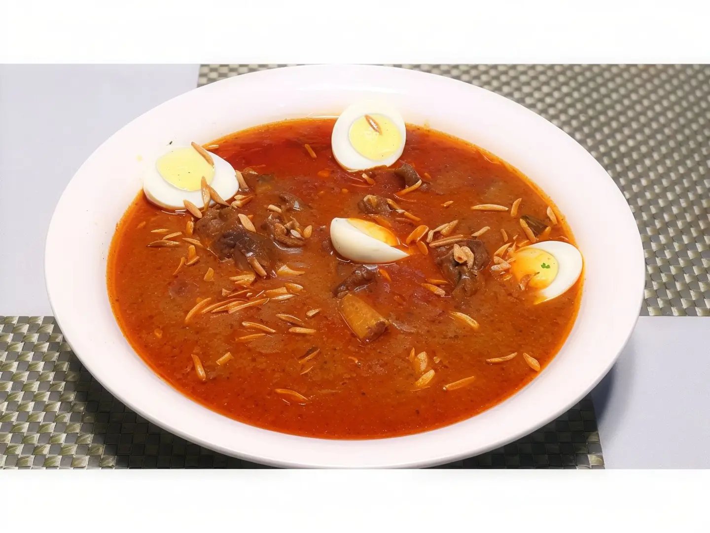 لحم ضأن بادامي