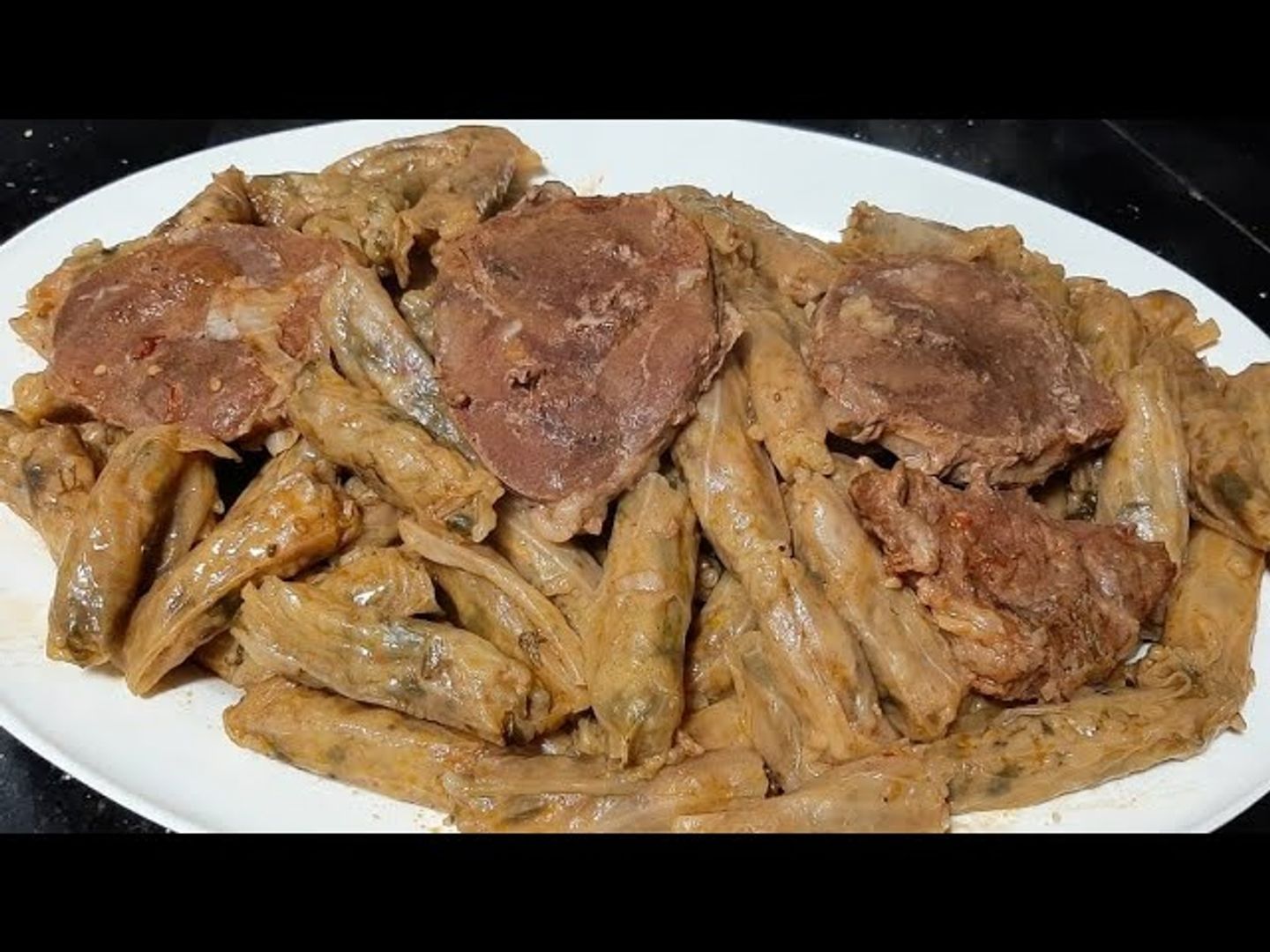 محشي كرنب باللحمة المسلوقة