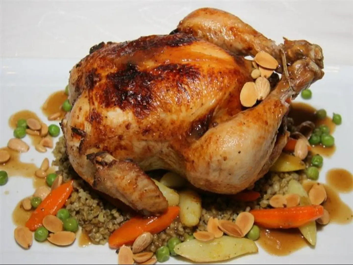 حبة دجاج- ارز شعرية - ايدام - سلطة - بطاطس- خضار