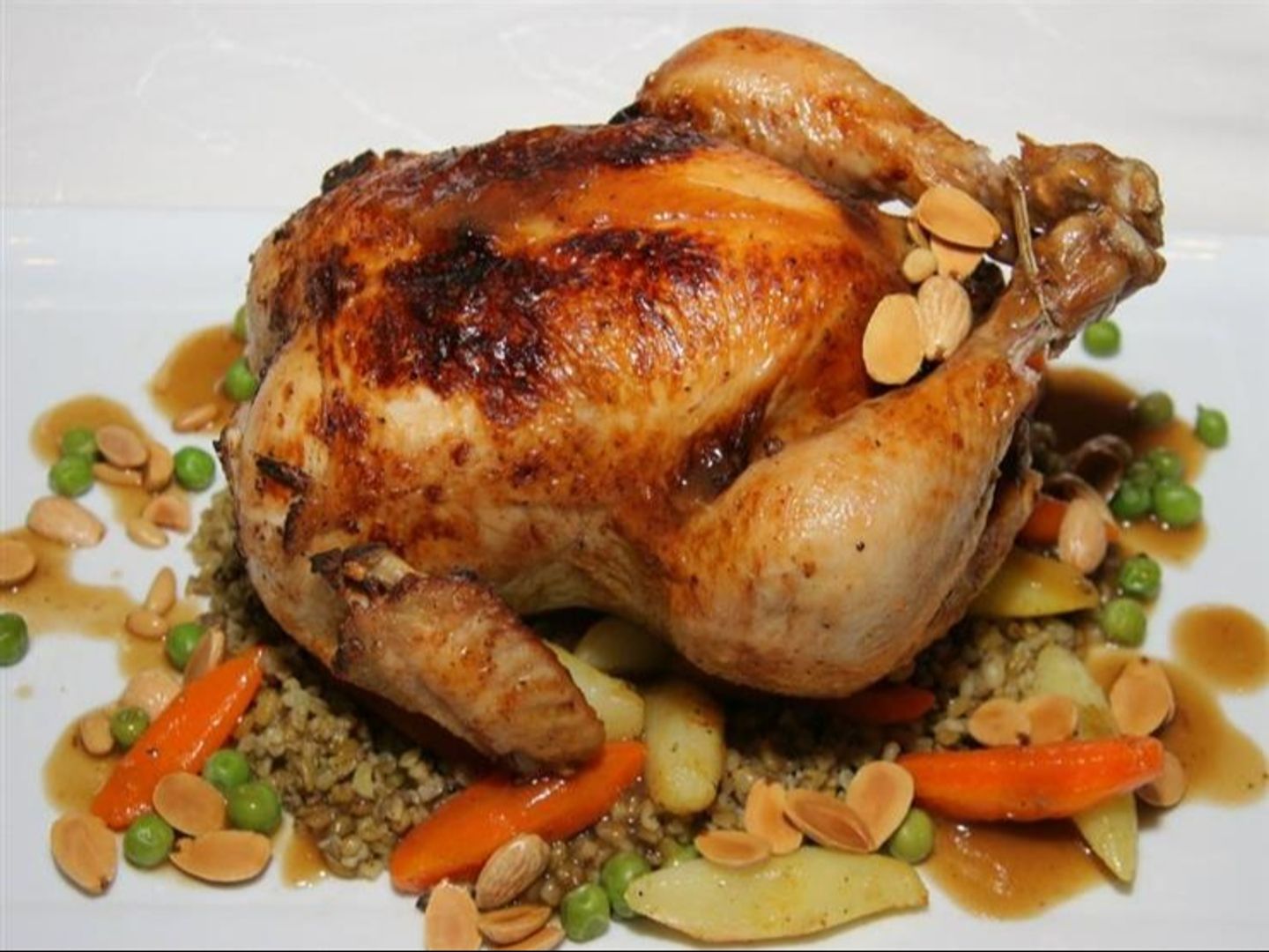 حبة دجاج- ارز شعرية - ايدام - سلطة - بطاطس- خضار