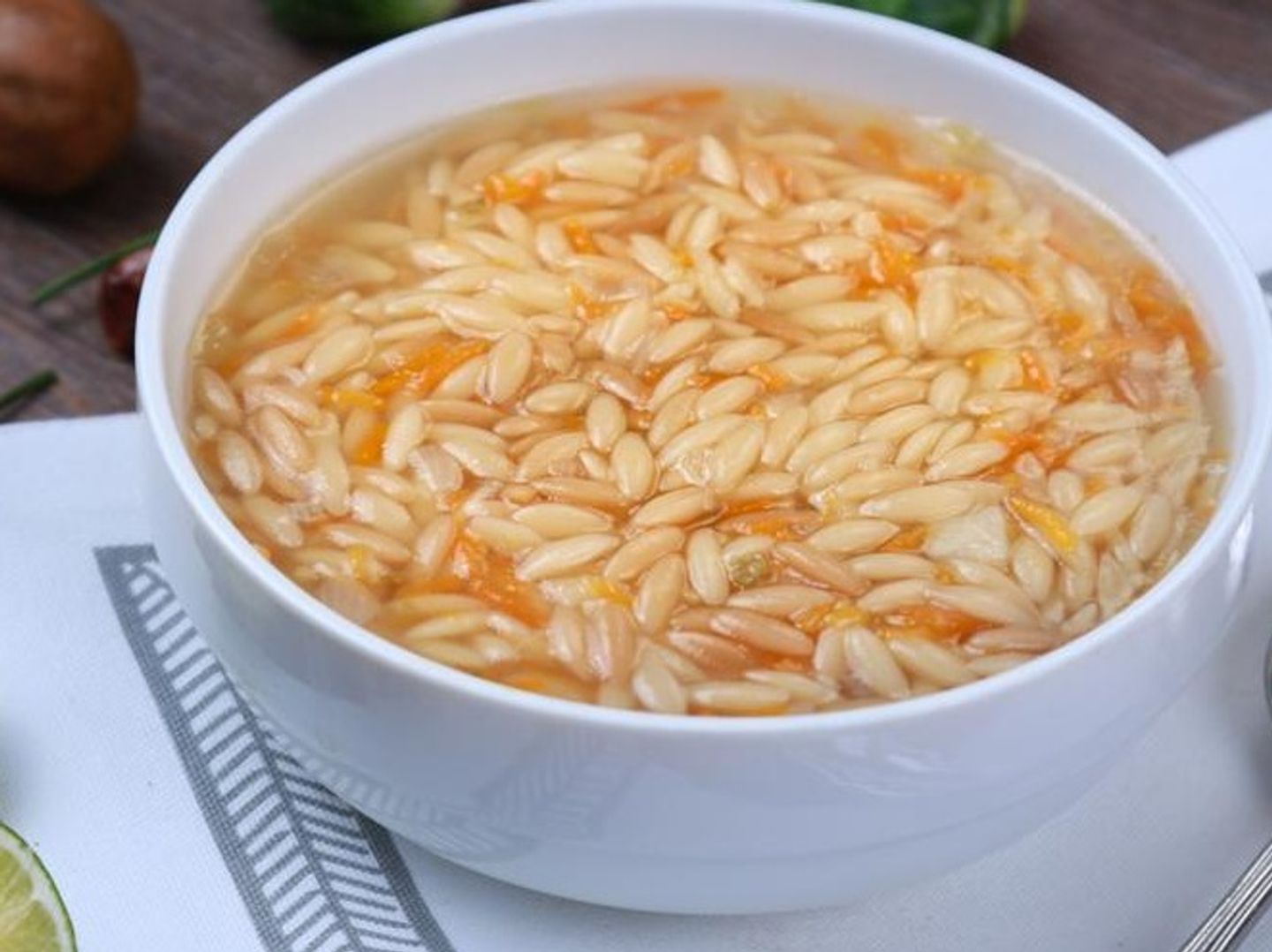 شوربة لسان عصفور
