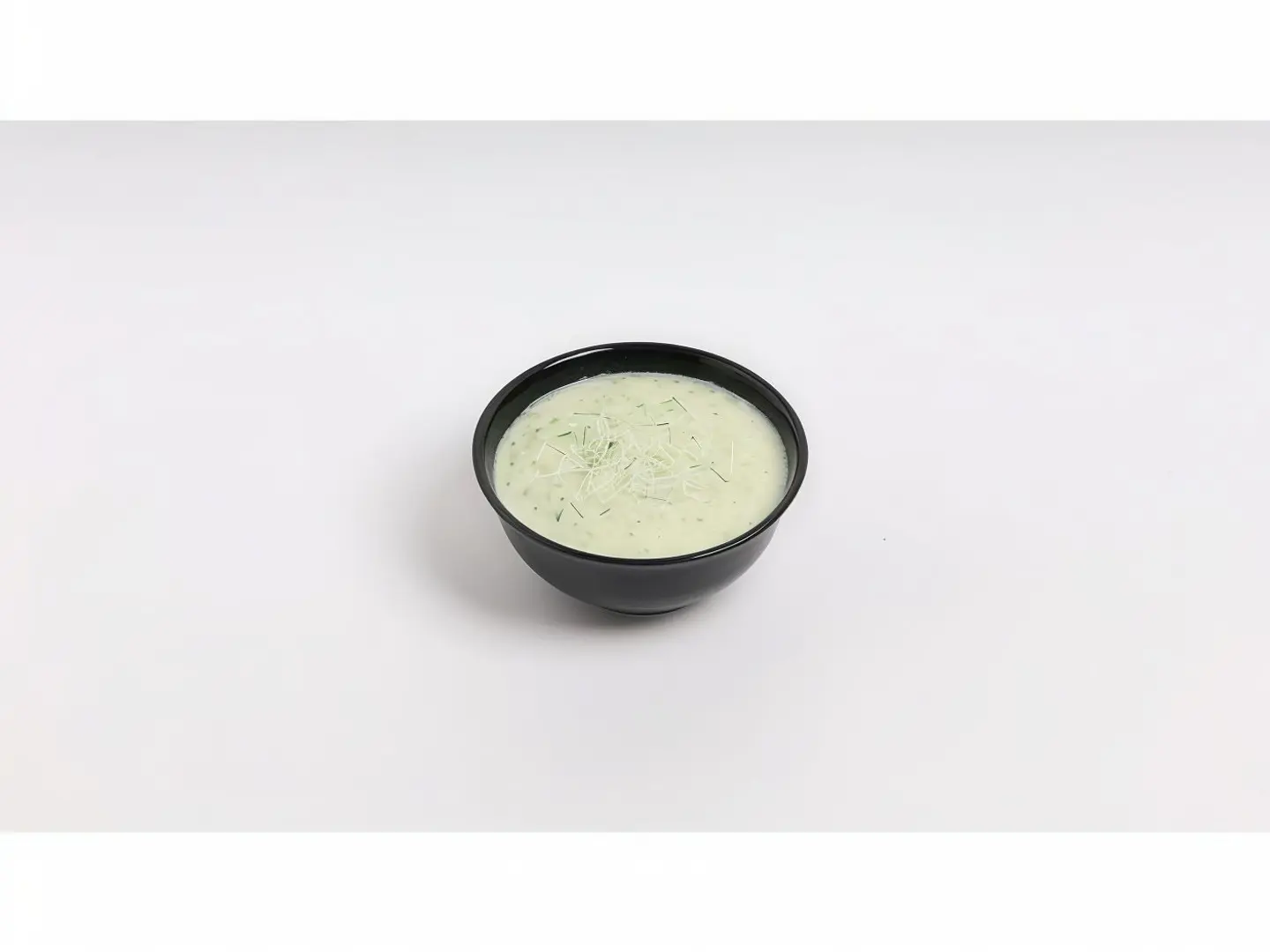 سلطة خيار لبن
