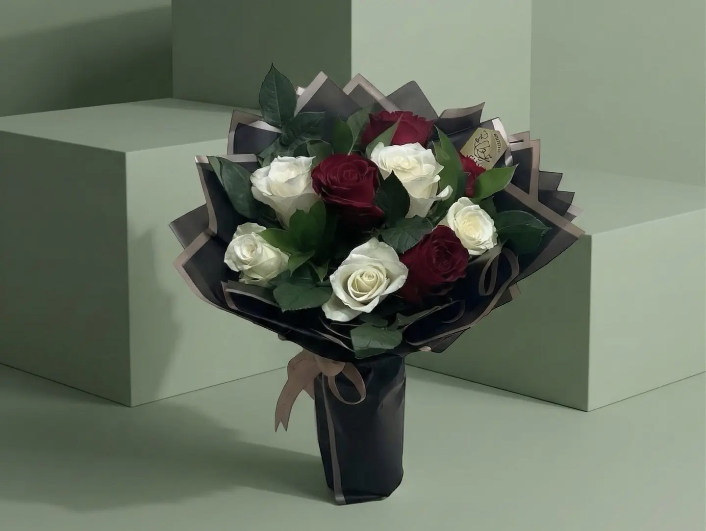 One Heart Circular Bouquet