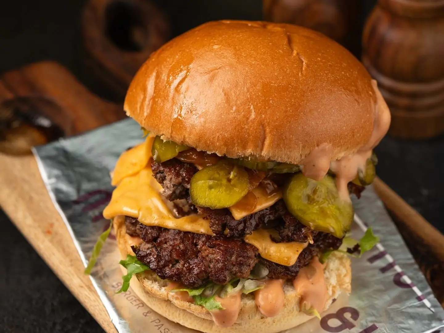 برجر لحم ام اند اتش