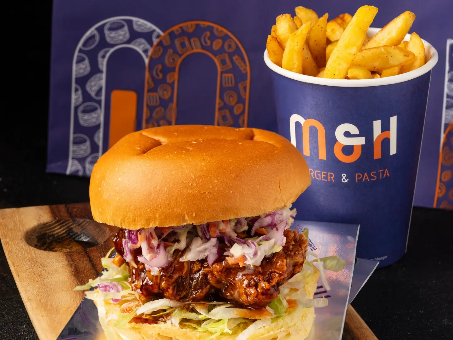 برجر دجاج هني مع بطاطس