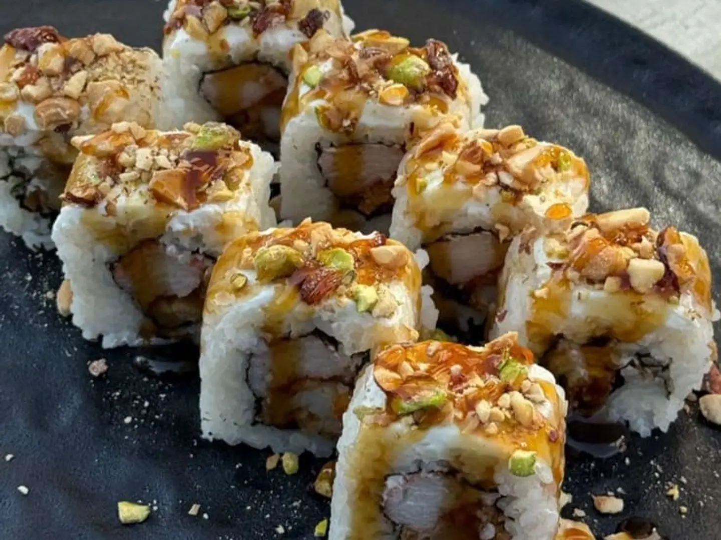 Nuts Roll 8 Pieces