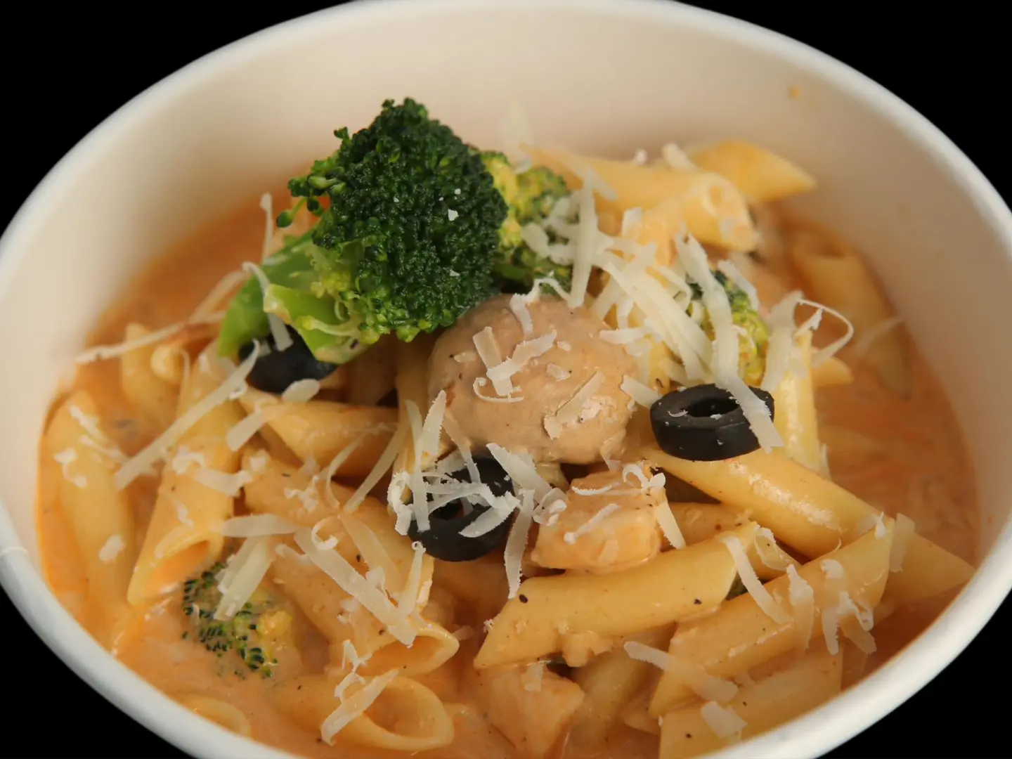 باستا دجاج بينك صوص