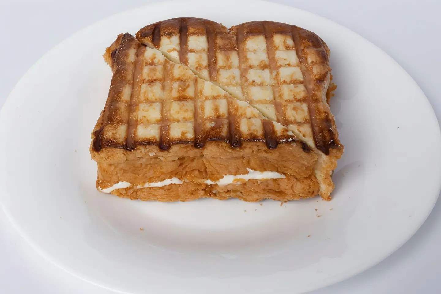 بريوش لبنة مع مربى