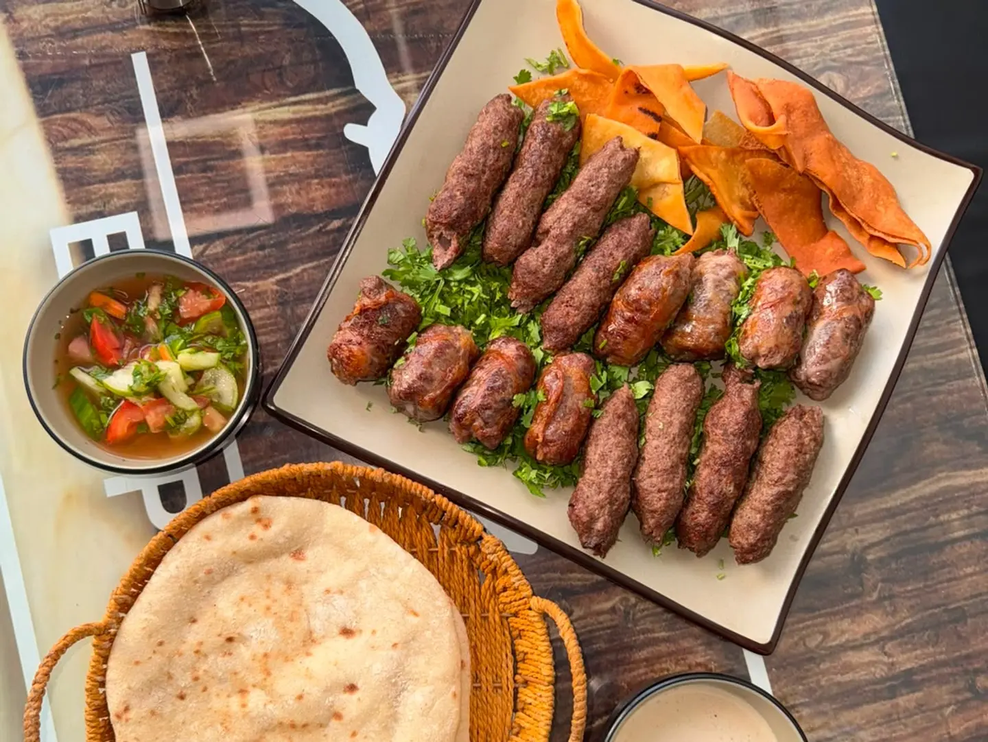 عرض كيلو مشويات كفته وطرب