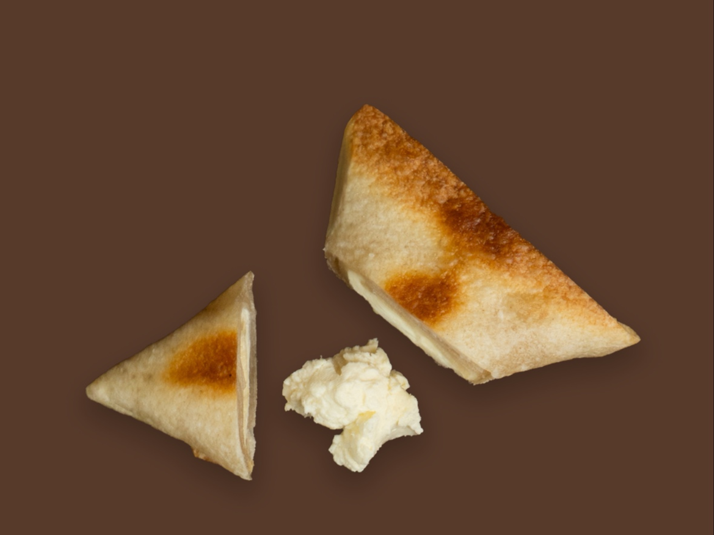 سمبوسة جبن كبير