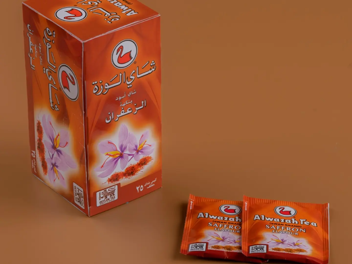 شاي الوزة أسود بالزعفران