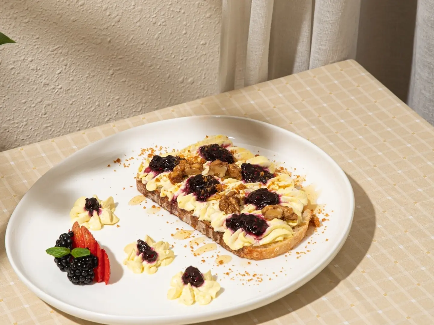 Sourdough Saffron With Berry