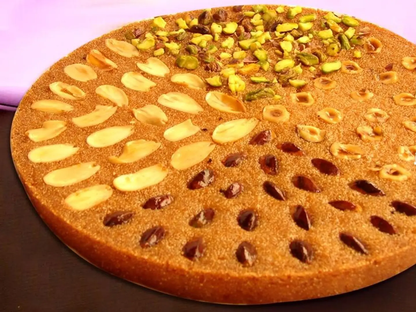 ربع كيلو بسبوسة بالمكسرات