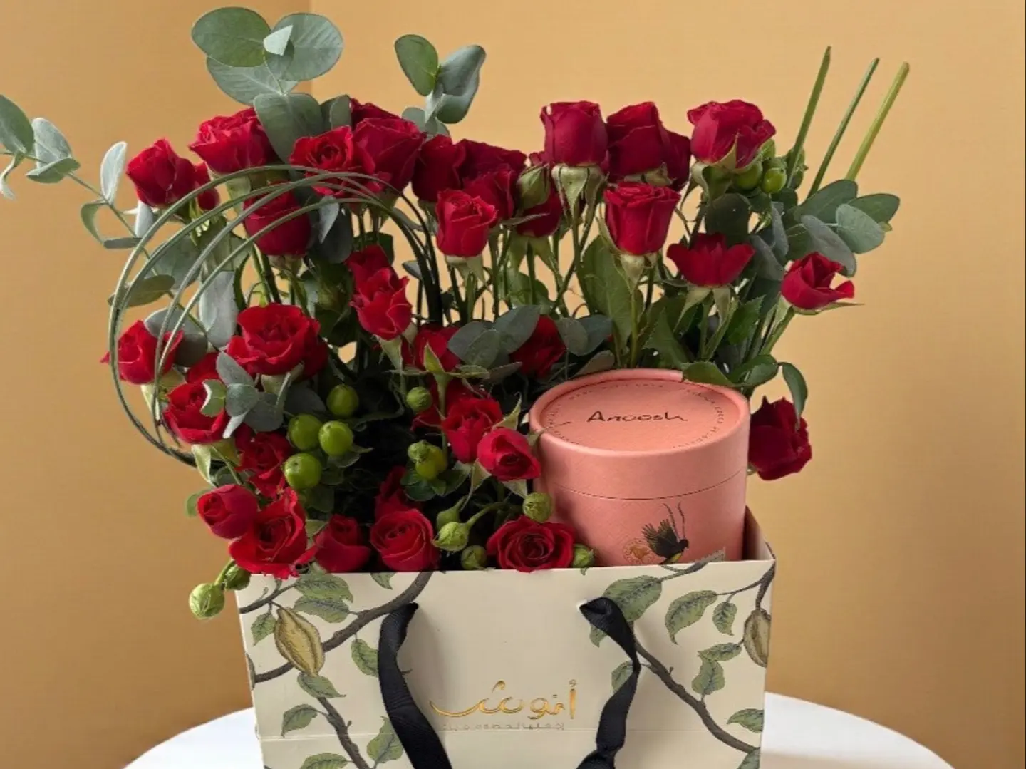 Anoush Chocolate With Roses