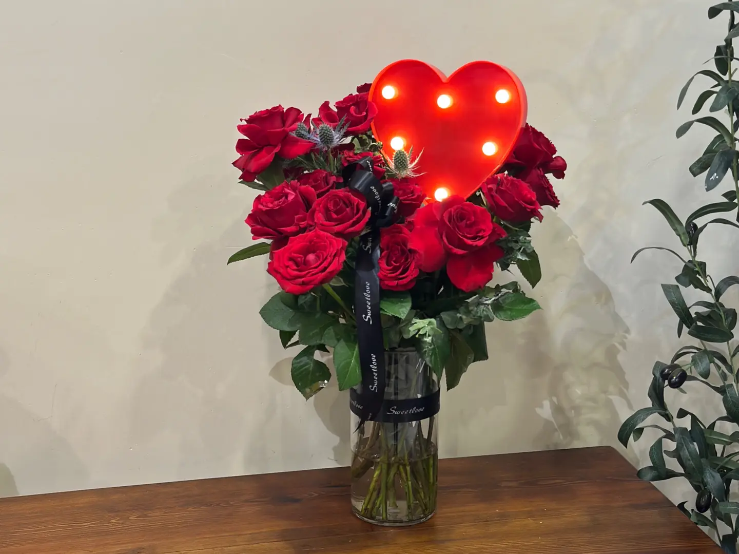 فازة الحب المضيء