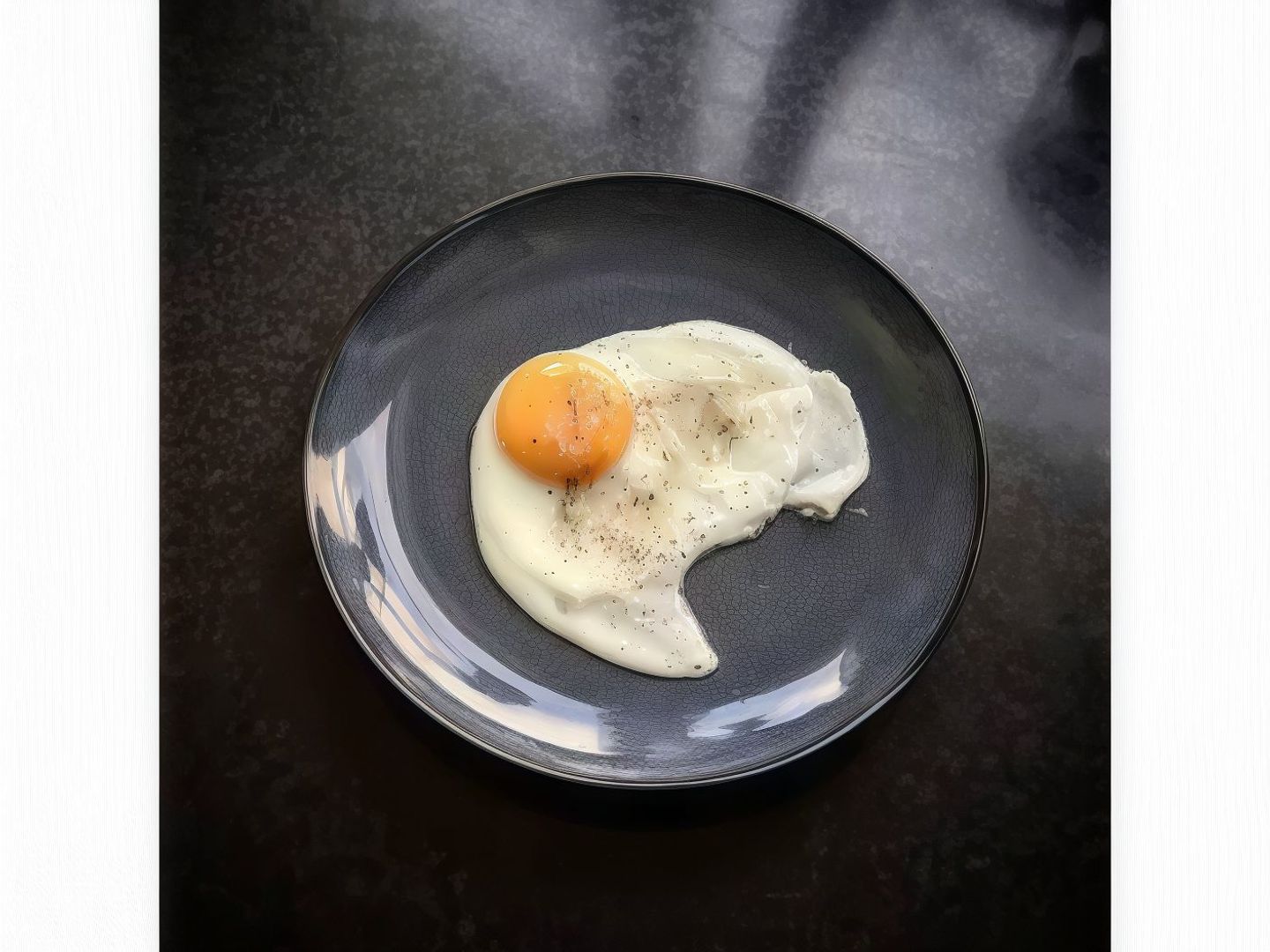 بيض عيون