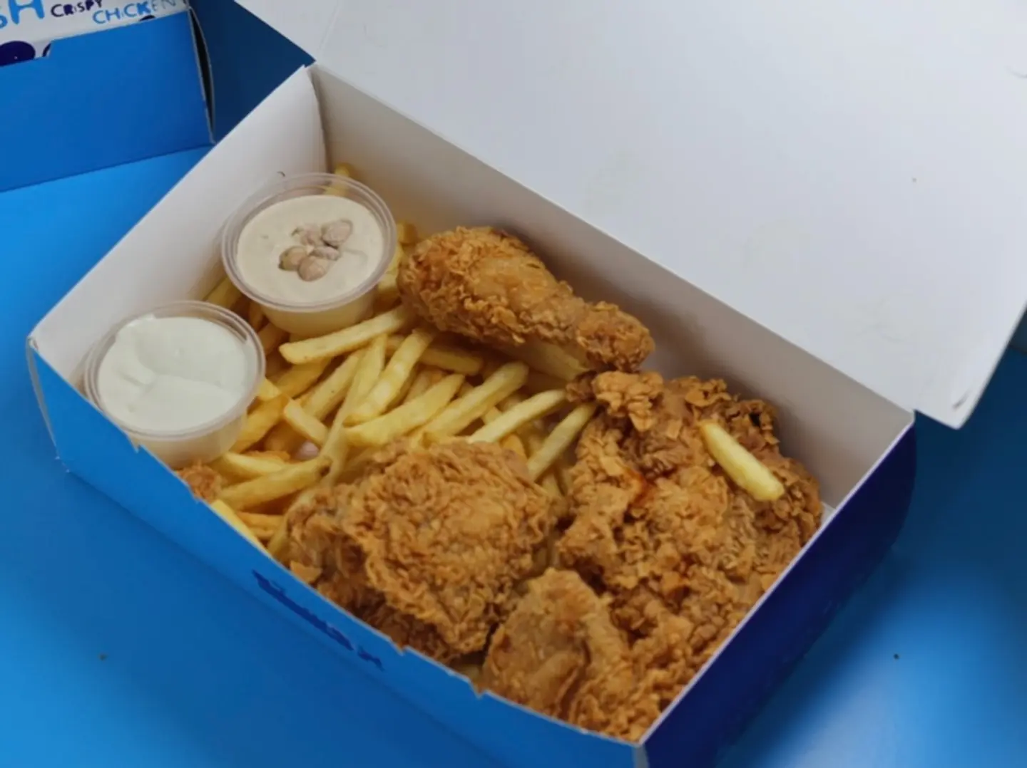 4 Pcs Broasted   4 Soft Drinks