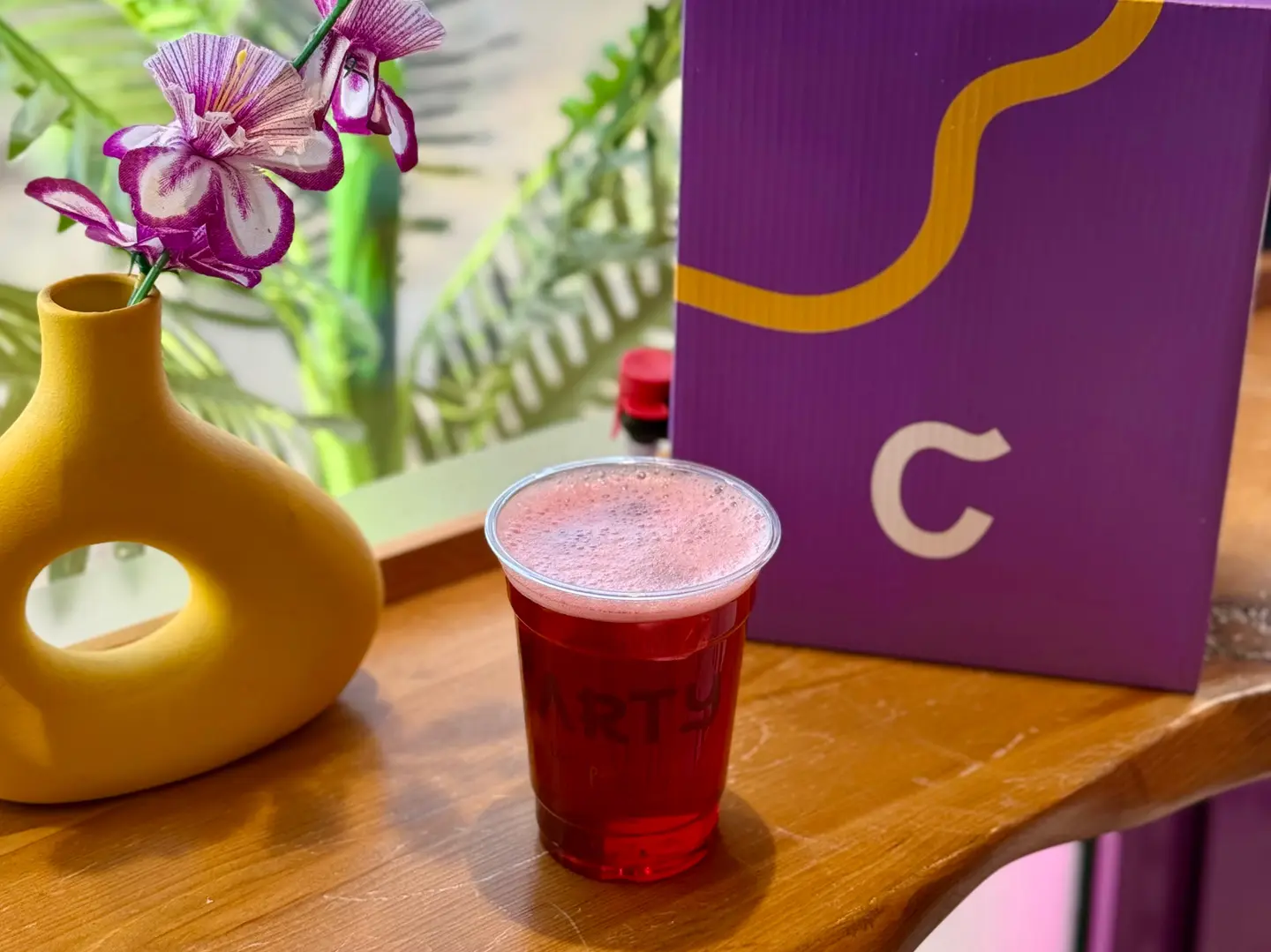 Karkaddeh Box - Karkaddeh