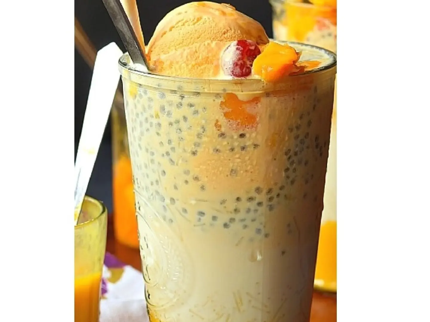 Real Mango Falooda In Glass