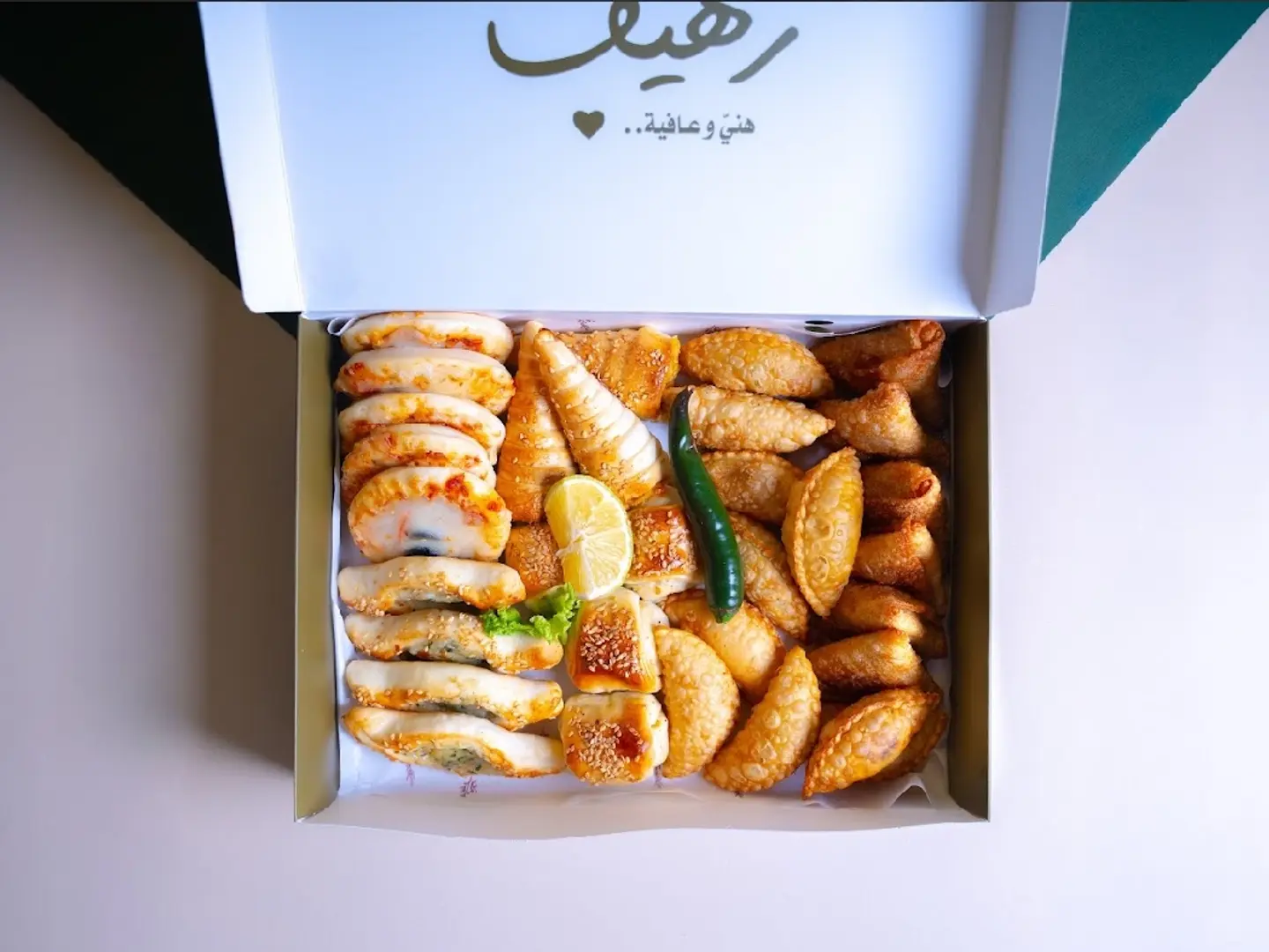 بوكس مشكل فطائر وسمبوسة - كبير