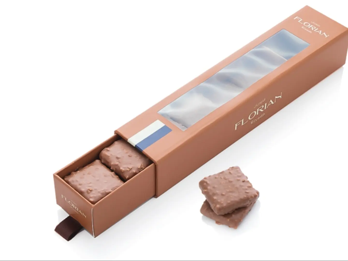 ويفر مغطى بالبندق والشوكولاته