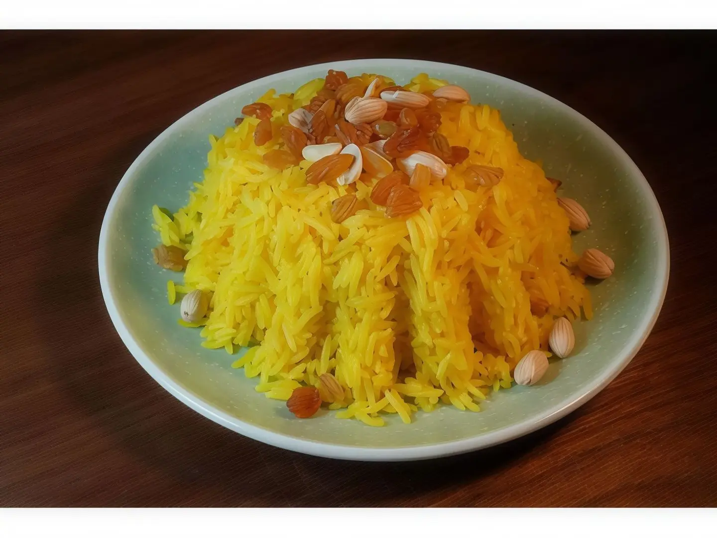 ارز مع الخلطة والمكسرات
