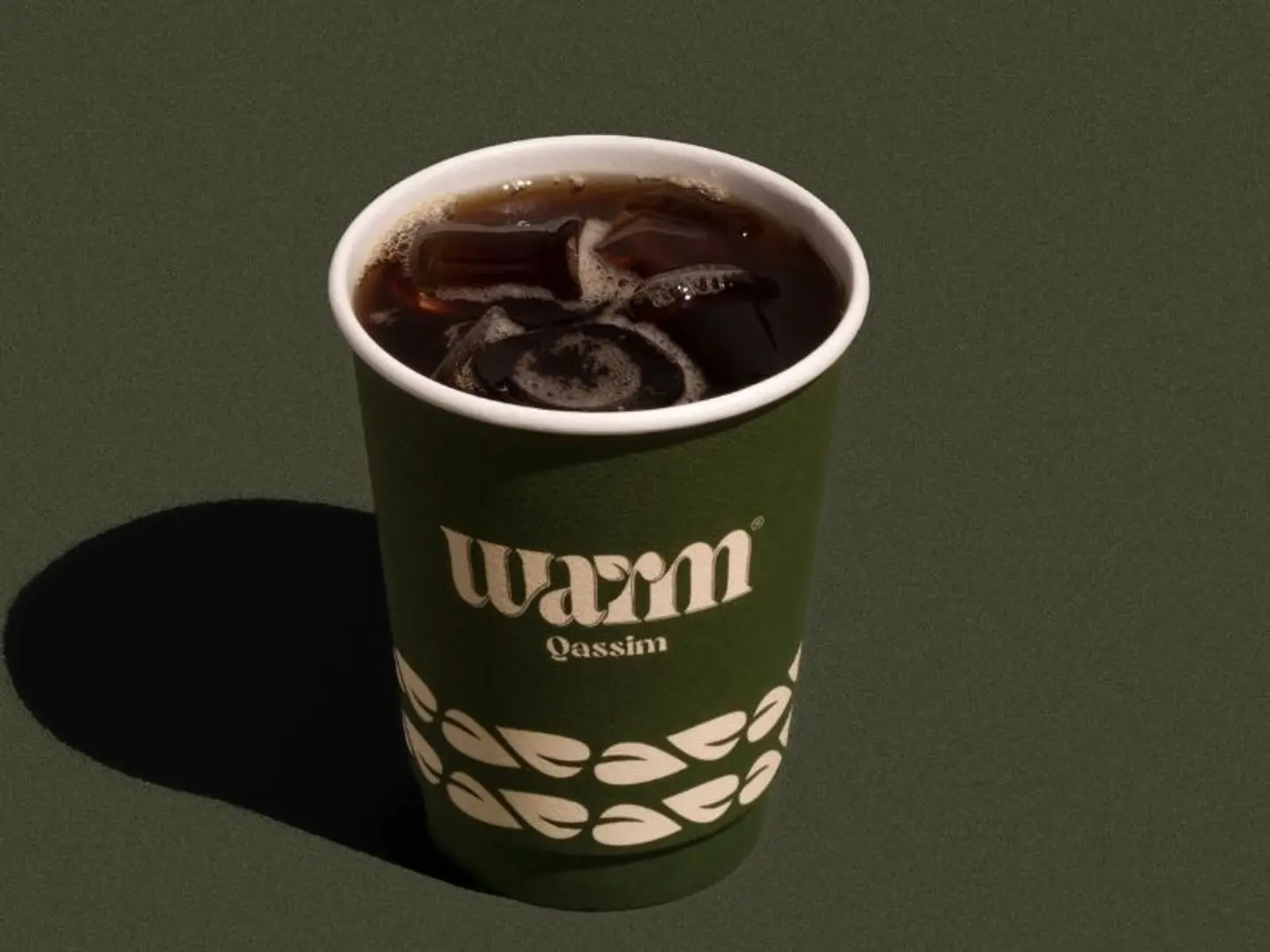 قهوة اليوم بارد كبير