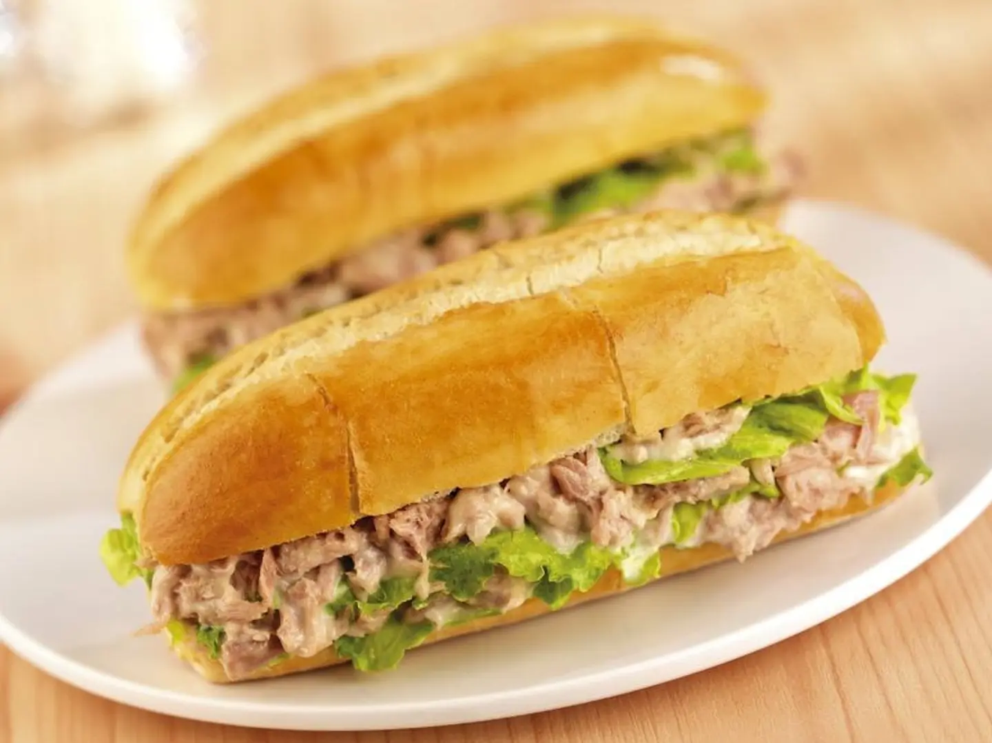 سندوتش تونة بالجبن