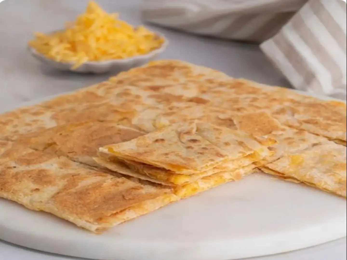 مطبق جبن شيدر - مطبق جبن شيدر