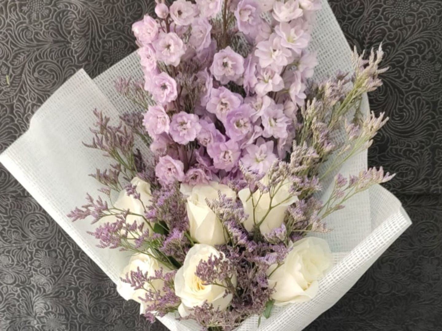 Purple Dilpinium , White Roses, Purple Limunion 25