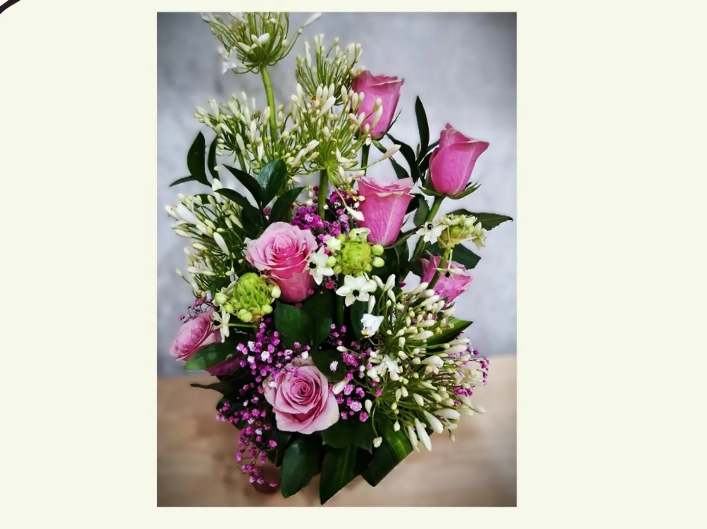 Pink White Vase Roses