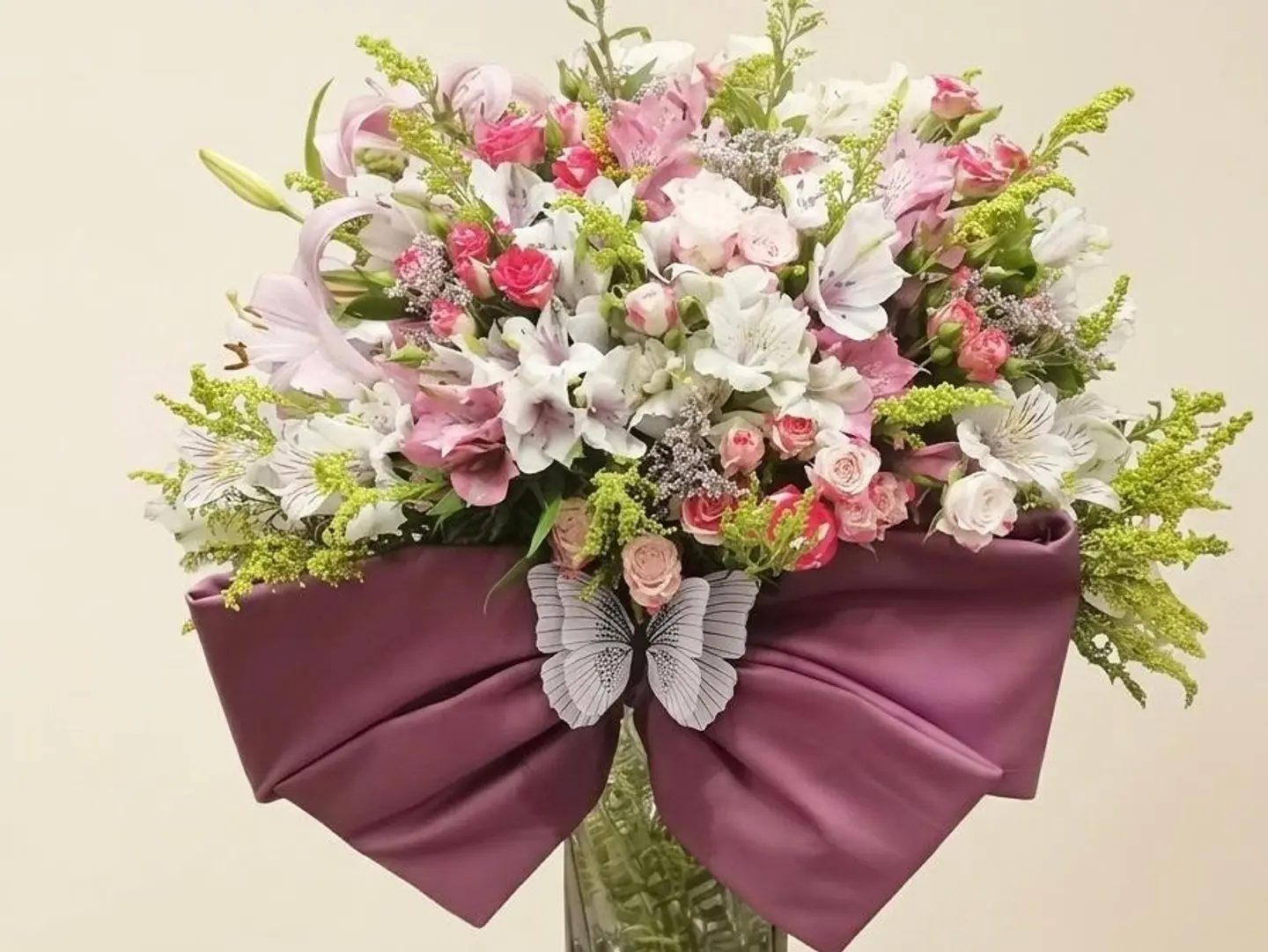 Velvet Moments Vase